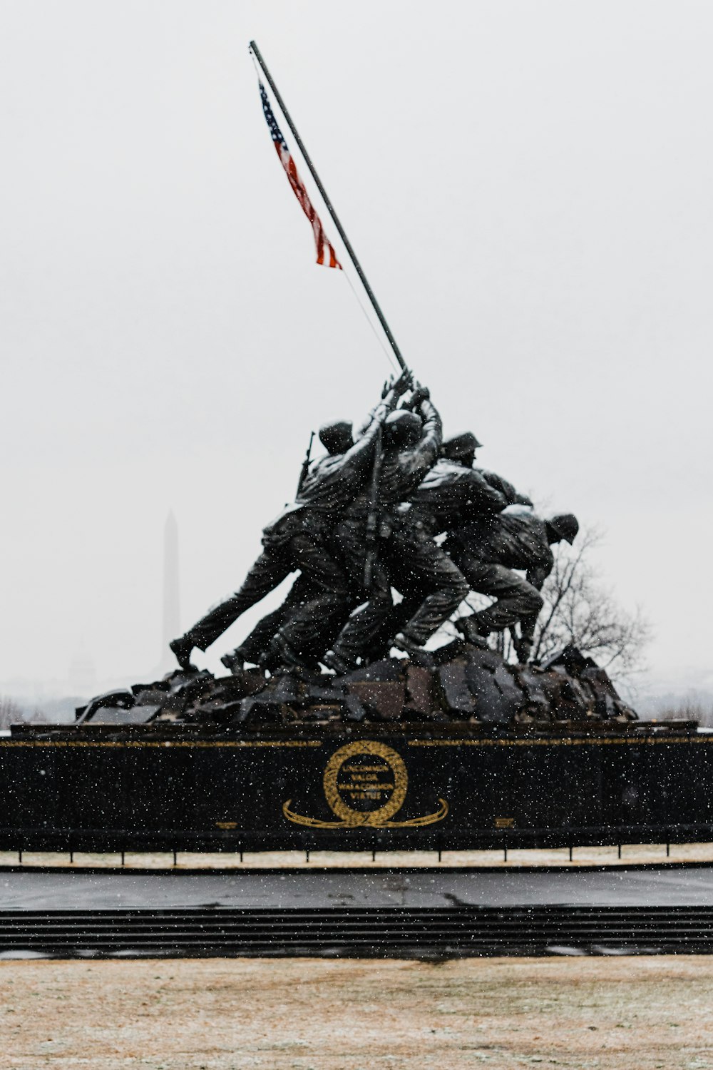 The United States Marine Corps Memorial was inspired by the famous 1945 photo taken during the battle of Iwo Jima. This capture was taken early during a weekend snow in winter of 2021. 